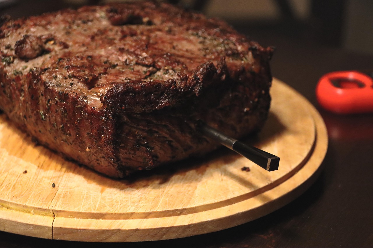 Cottura a bassa temperatura: piatti gourmet pronti da gustare con tecnica e precisione.