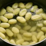Come preparare gli gnocchi: ricetta, cottura e consigli pratici