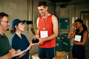 La premiazione dopo la corsa: cosa succede davvero dietro le quinte spiegato da chi vi lavora